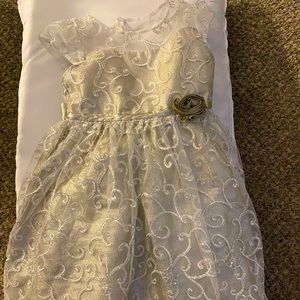 Little girls size 5 dress
